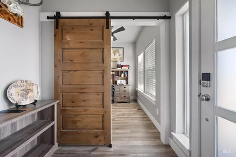 Entry Way - 1005 Kenbrook Loop, Twin Falls, ID 83301 photo 2 of 3