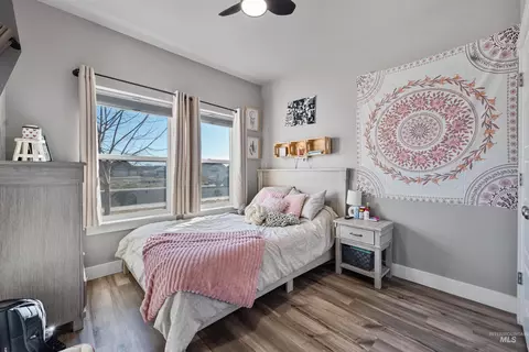Bedroom - 1005 Kenbrook Loop, Twin Falls, ID 83301 photo 1 of 5