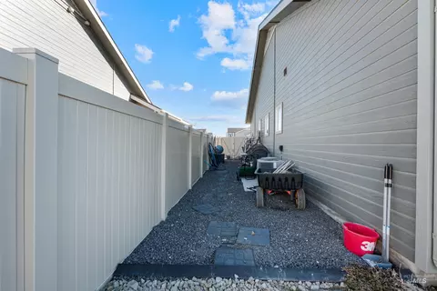 Exterior - 1005 Kenbrook Loop, Twin Falls, ID 83301 photo 11 of 11