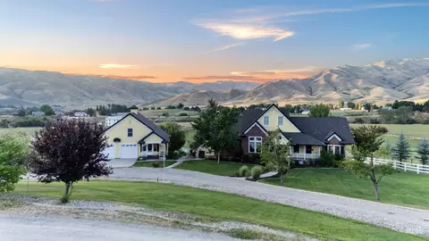26 Maria Dr, Horseshoe Bend, ID 83629