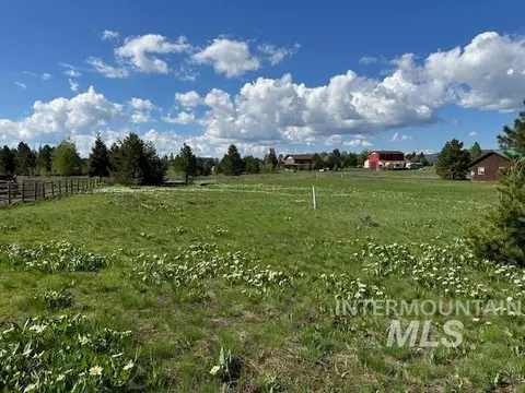969 Valley View Dr, Mccall, ID 83638