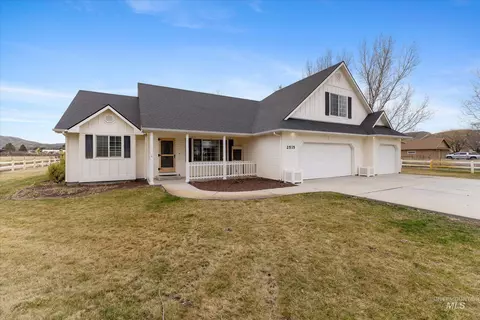 2515 Foxfire Ln, Emmett, ID 83617
