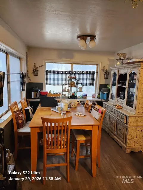 Dining - 1875 Mclay Rd, Vale, OR 97918 photo 1 of 1