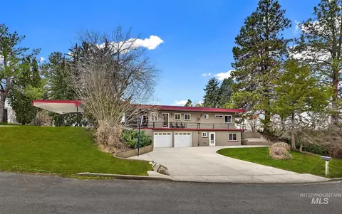 313 Sunrise Dr, Payette, ID 83661