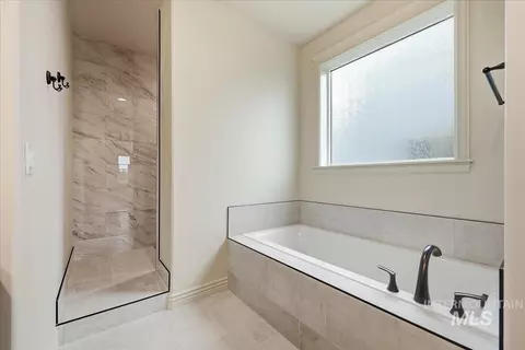 Bath - 7800 W Flathead Lake St, Eagle, ID 83616 photo 2 of 5