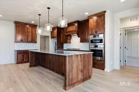 Kitchen - 7800 W Flathead Lake St, Eagle, ID 83616 photo 2 of 2