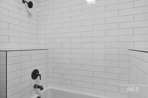 Bath - 7800 W Flathead Lake St, Eagle, ID 83616 photo 5 of 5
