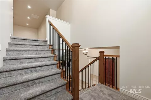 Entry Way - 7800 W Flathead Lake St, Eagle, ID 83616 photo 6 of 6