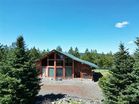 Exterior - 4975 Middle Rd, Lenore, ID 83541 photo 4 of 18