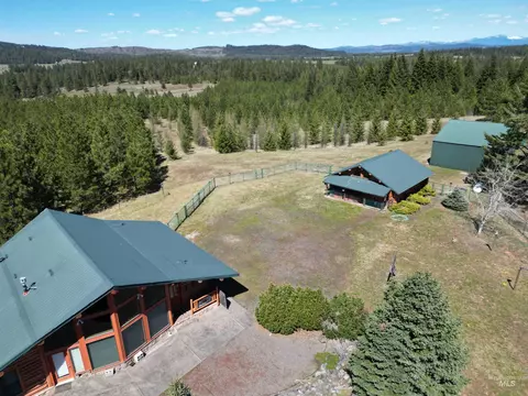 Exterior - 4975 Middle Rd, Lenore, ID 83541 photo 6 of 18
