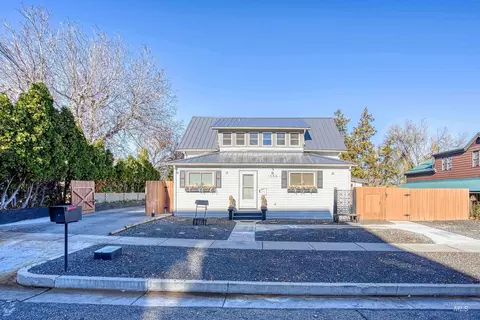 1059 SW 3rd Ave, Ontario, OR 97914