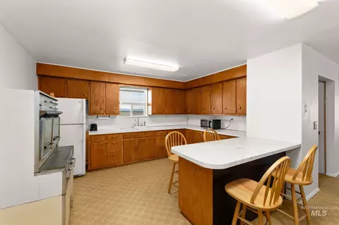 Kitchen - 3918 E 3600 N, Hansen, ID 83334 photo 1 of 3