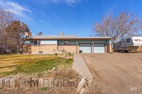 Exterior - 3918 E 3600 N, Hansen, ID 83334 photo 2 of 11