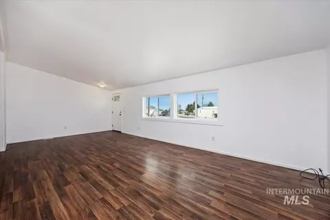 Living - 600 S Date St, Jerome, ID 83338 photo 3 of 3