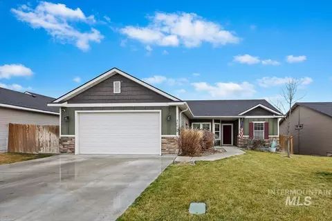 389 Arrow St, Twin Falls, ID 83301