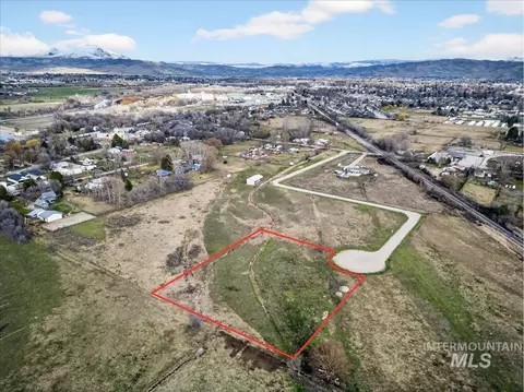 1530 Strum Ln, Emmett, ID 83617