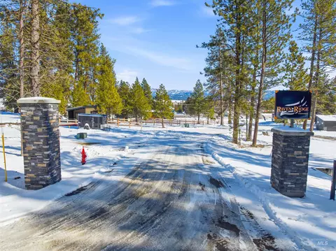 122 Raven Loop, Cascade, ID 83611 photo 2
