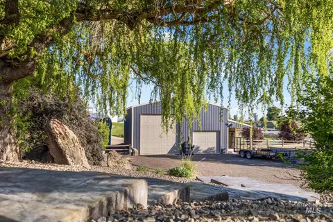 Exterior - 2140 Valley View Dr, Weiser, ID 83672 photo 3 of 8