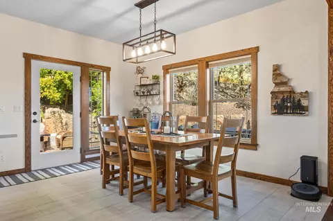 Dining - 2140 Valley View Dr, Weiser, ID 83672 photo 1 of 3
