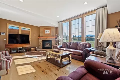 9 Spring Gulch Rd, Garden Valley, ID 83622