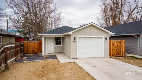 310 W Owyhee Ave, Homedale, ID 83628