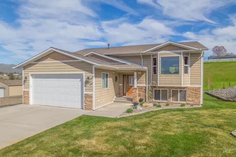 2245 Pitchstone Dr, Clarkston, WA 99403