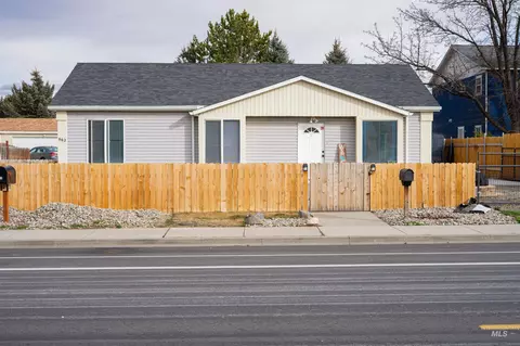 962 Sparks St N, Twin Falls, ID 83301