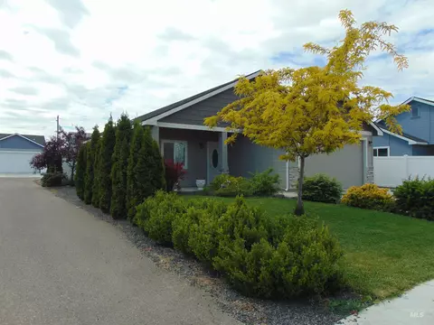 1488 W Idaho Ave, Ontario, OR 97914