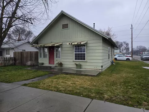 695 N Oregon St, Ontario, OR 97914
