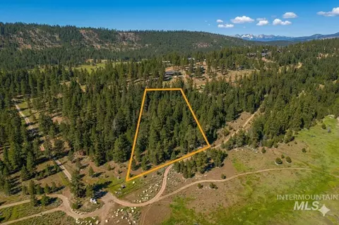 5541 Lupine Ln, Mccall, ID 83638