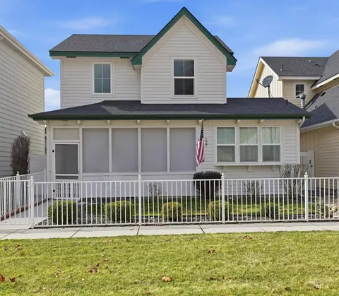 127 Mathie, Eagle, ID 83616