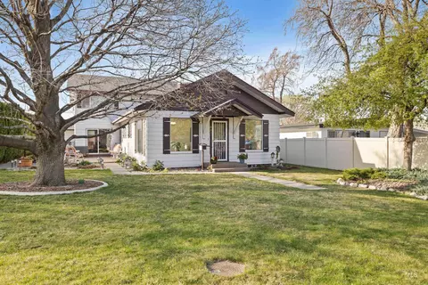 421 E Ave E, Jerome, ID 83338