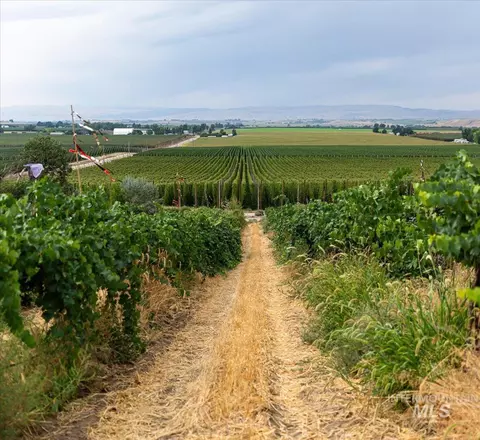 24013 Arena Valley Rd, Parma, ID 83660