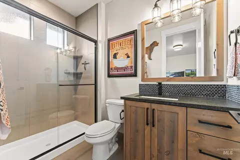 Bath - 7040 W Founders St, Eagle, ID 83616 photo 4 of 5