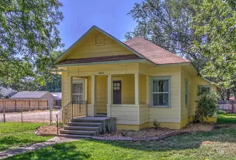 1805 S 3rd St, Nampa, ID 83651