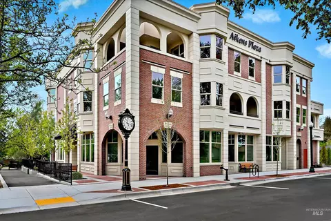 79 E Aikens St #201, Eagle, ID 83616