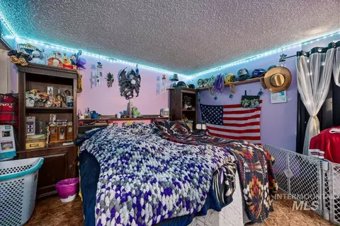 Bedroom - 210 5th Ave, Wendell, ID 83355 photo 3 of 4