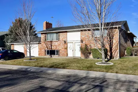 613 S White Cloud Dr, Boise, ID 83709