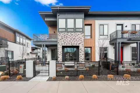 374 E Presidio Ln, Eagle, ID 83616