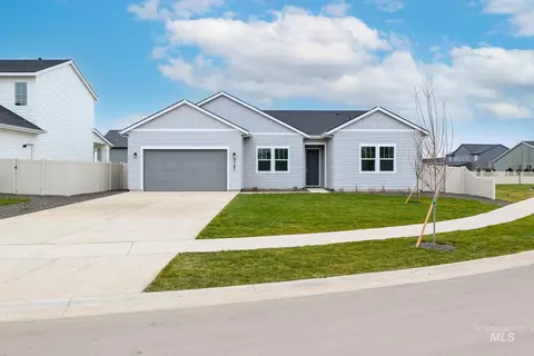 5161 W River Oaks Dr, Meridian, ID 83646