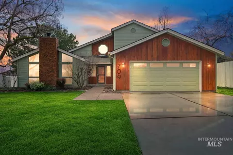 709 Vista Ter, Nampa, ID 83686