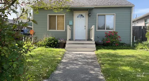 1906 15th Ave, Lewiston, ID 83501