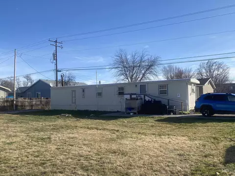 1120 N 3rd E, Mountain Home, ID 83647 photo 2
