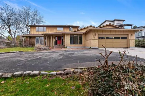 4820 W Hill Rd, Boise, ID 83703