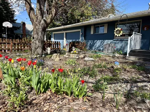 914 Orchard Ave, Moscow, ID 83843