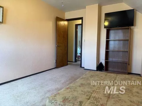 Bedroom - 848 Jonathan Rd, Weiser, ID 83672 photo 7 of 8