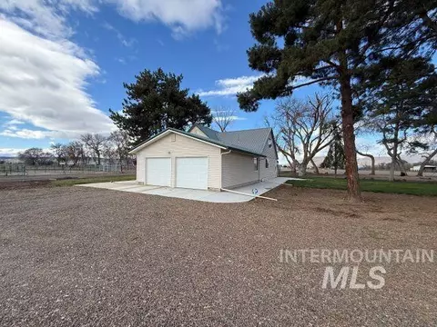 Exterior - 848 Jonathan Rd, Weiser, ID 83672 photo 4 of 12