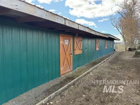 Exterior - 848 Jonathan Rd, Weiser, ID 83672 photo 9 of 12