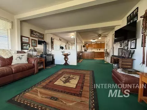 Living - 848 Jonathan Rd, Weiser, ID 83672 photo 1 of 2