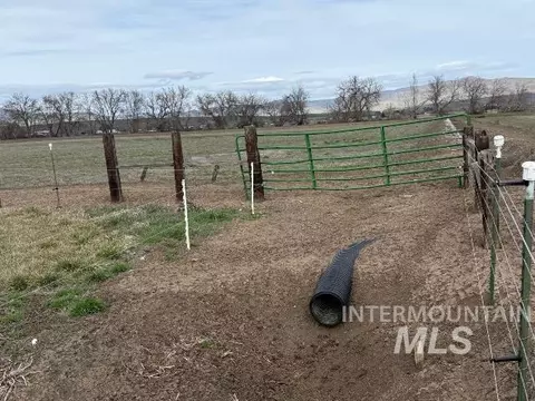 Exterior - 848 Jonathan Rd, Weiser, ID 83672 photo 12 of 12